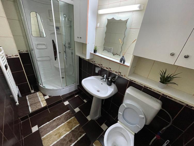 Închiriere apartament 3 camere - atmosferă de vacanță, aproape de centru
