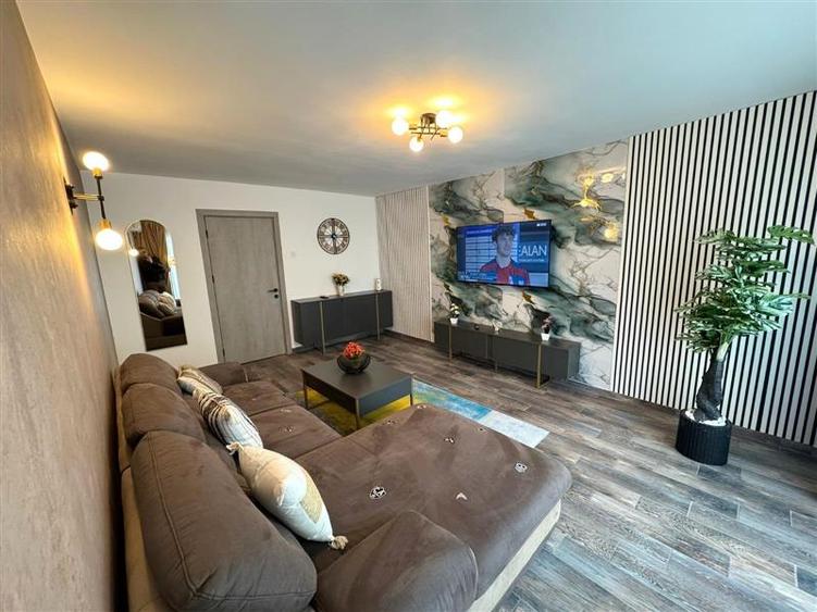 BD UNIRII -BRD, apartament 2 camere et 2 utilat & mobilat lux. Comision zero!