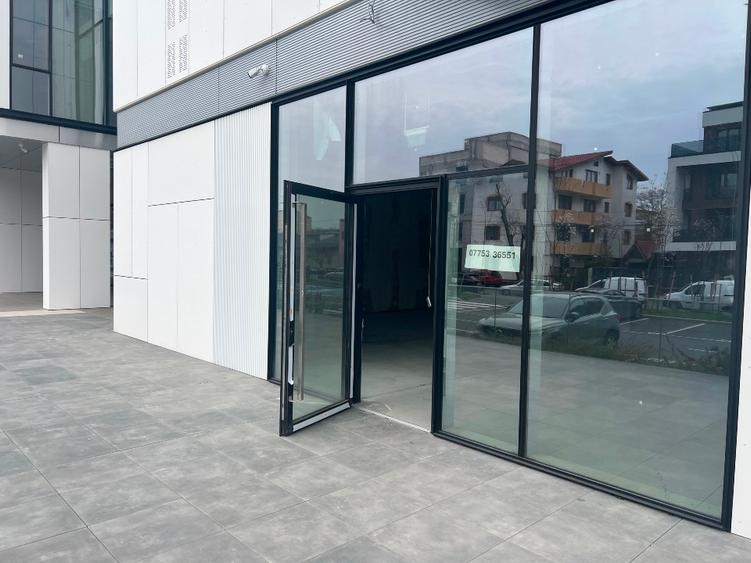 Spatiu comercial de inchiriat sau cumparat premium cu terasa