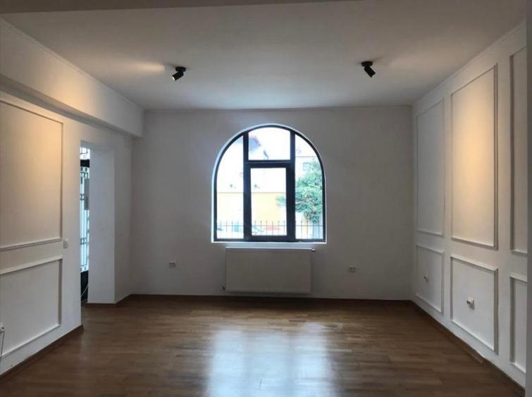 Vila deosebita cu 8 camere, renovata integral zona Kiseleff -Aviatorilor