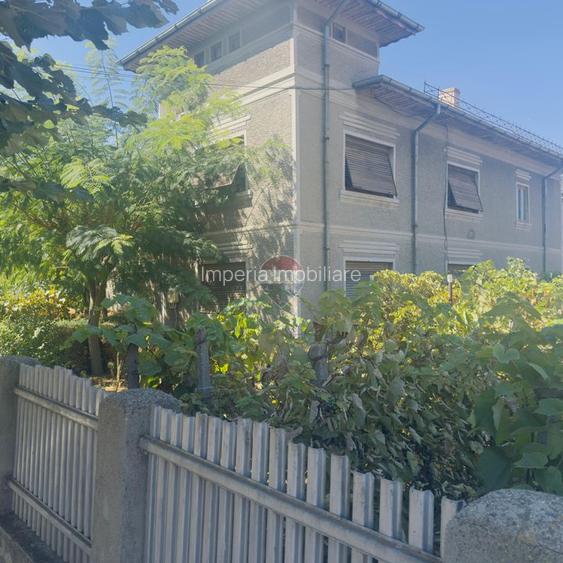 Vila P+E, Caracal, Bulevardul Nicolae Titulescu, 785mp teren - 2