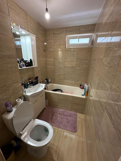 Apartament cu 2 camere, 3 minute metrou Jiului