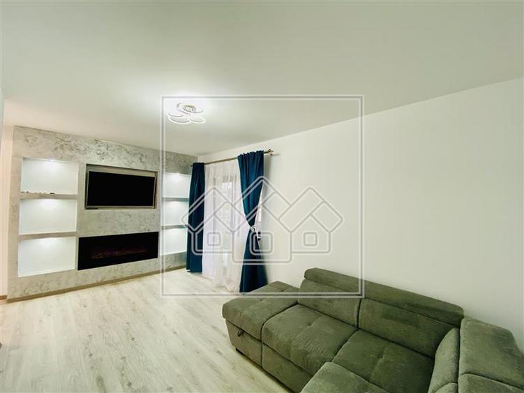 Ap. 2 camere si gradina, mobilat si utilat modern, zona D. Stanca