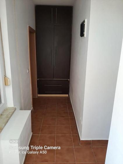 De inchiriat ap 3 camere la Medicina