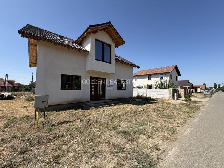 Casa la gri, 4 dormitoare, 3 bai, teren 400 mp - 13