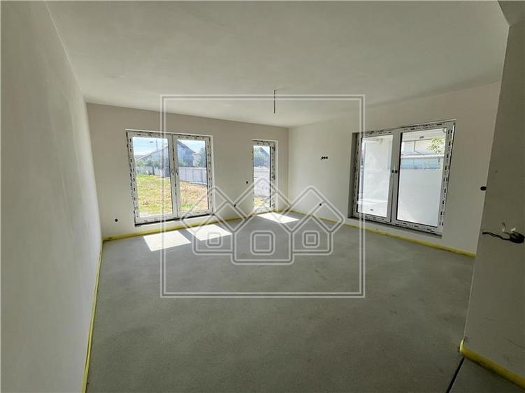 Casa in Sibiu - 4 camere - 3 bai - teren de 600 mp