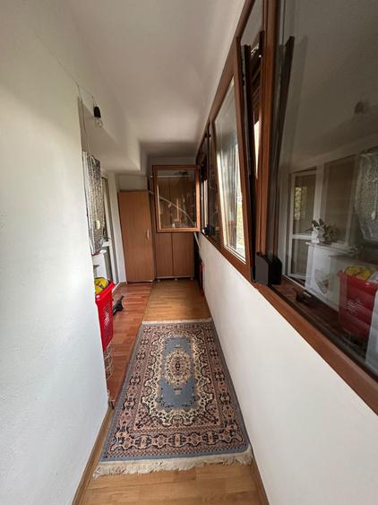 Apartament 2 camere, confort 1 decomandat Progresu, etaj 4 cu pod.