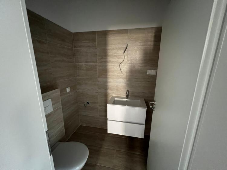 Apartament-3-Camere-Decomandat-73mp-Utili-Balcon-5mp-Parcare-Sanpetru-Residence