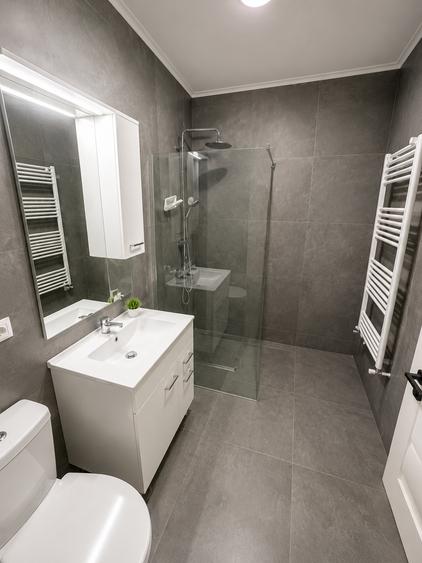 Apartament cu 3 camere,parcare subterană,zona Vivo ( Avram Iancu )