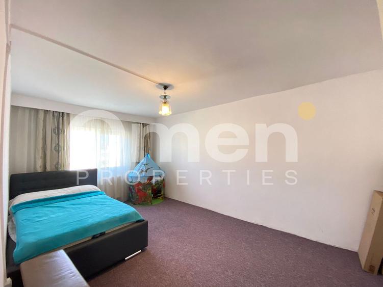 Apartament spatios cu 4 camere decoamndat, zona Republicii