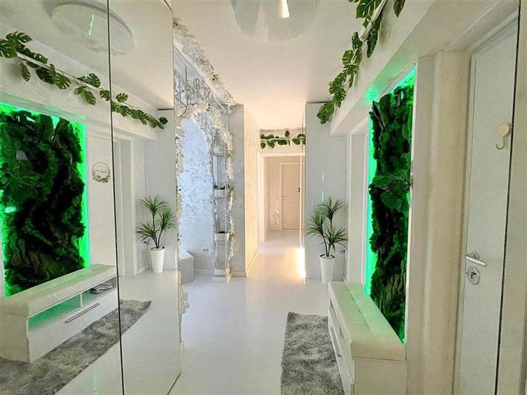 LUX Apartament 3 camere TATARASI