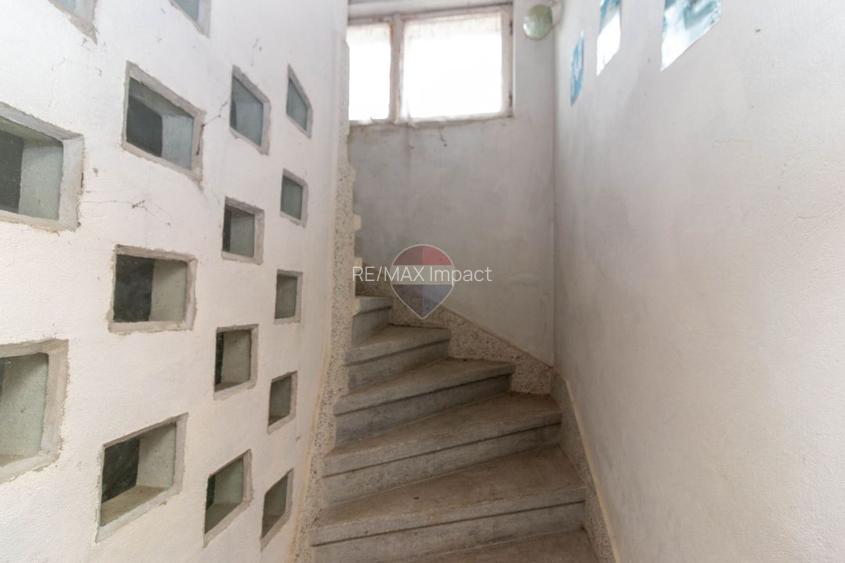 Vila cu 7 camere de vanzare in zona Centrala Aleea Grivitei Roman - 15