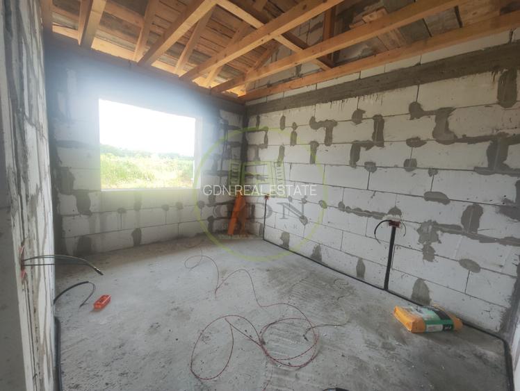 Casa 4 camere, teren 402 mp, localitatea Isalnita. - 5