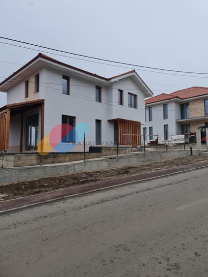 Casa individuala 125 mp si teren 700 mp, Chinteni