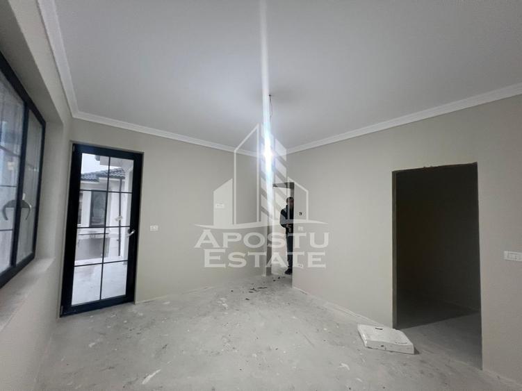 Duplex deosebit Dumbravita- spre pădure zona centrala
