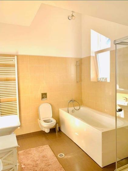 Apartament lux 3 camere, 103mp. in vila P+1+M ,utilat mobilat +curte cca 100mp!