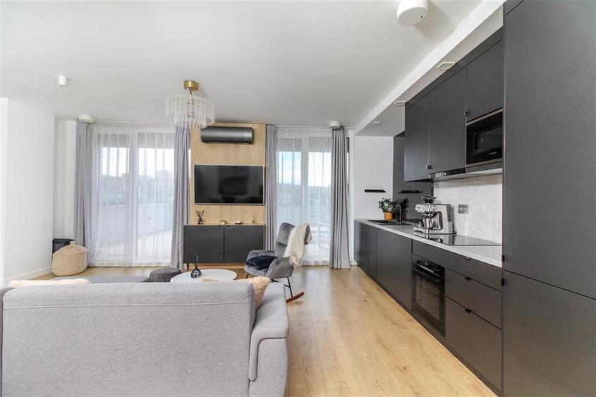 Apartament 3 camere tip penthouse + terasa 44mp + parcare | Gheorgheni