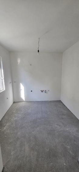 Dudestii Noi - Casa 7 Camere - Proiect 2 Familii