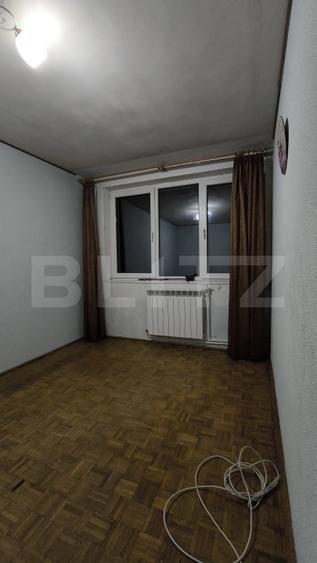 Apartament 2 camere, decomandat, etaj 3, zona Centrala