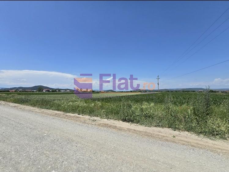Teren intravilan de vânzare în Hărman, Brașov cu utilitati