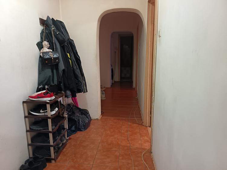 Ap 3 camere/ zona Auchan Titan/ centrala proprie/loc parcare nenominal