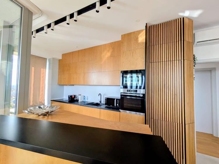 Penthouse - Zona centrala - 2 locuri de parcare - Boxa - Comision 0%