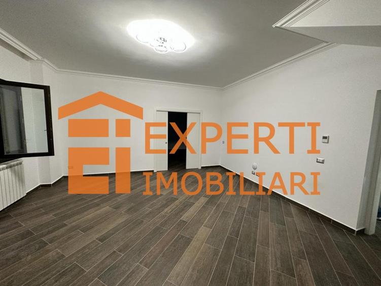 Casă Faleza Nord de Vânzare | Complex Privat Reyna | Renovată