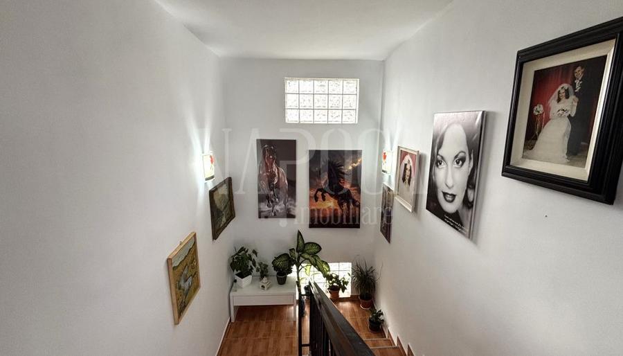 Casa 4 camere de vanzare in Floresti