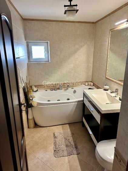 Peninsula | Proprietar | 3 camere, 85 mp, 2 băi, centrală, 2 AC - 7