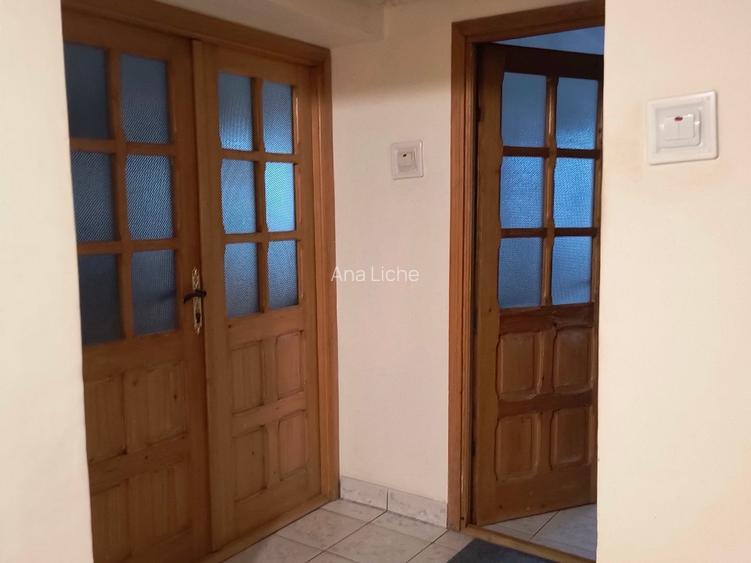 Proprietar ! Vând apartament 3 camere decomandate , zona centrală!  - 2