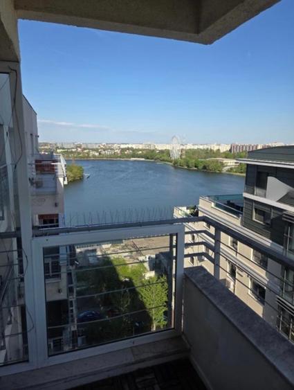 Vânzare duplex 3 camere Estia Residence cu vedere la lac  loc de parcare si boxa
