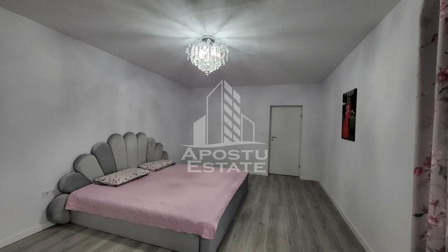Casa individuala cu 4 camere,2 garaje si teren generos Pischia