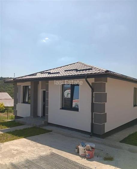 Miroslava Casa parter  Su 104mp teren 440mp  beci disponibila la cheie - 10