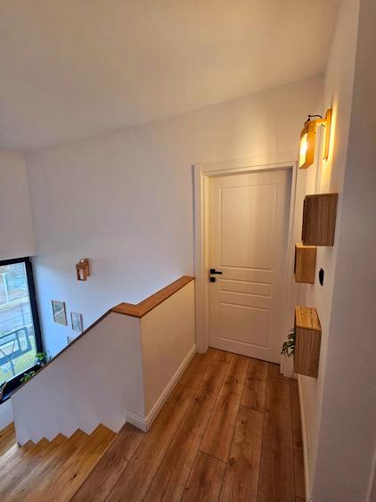 Casă tip duplex, 120 mp utili, teren 305 mp, complet mobilată, Valea Seaca