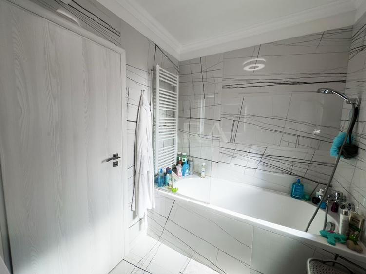 Apartament cu 3 camere și grădină de 125 mp, zona Vivo.