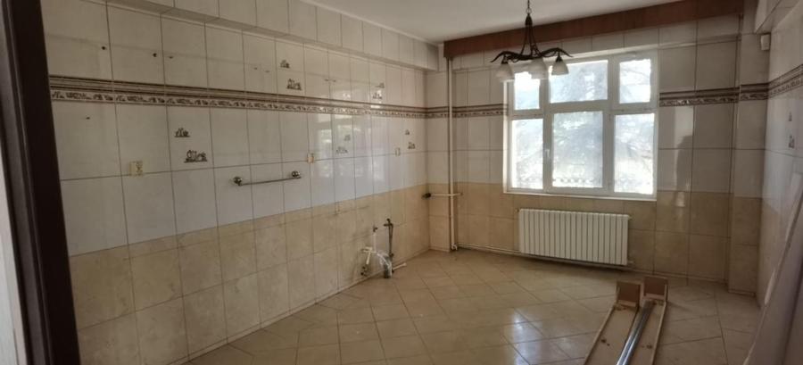 Vila S+P+1 teren=1438 mp, 367mp construiti Varsatura