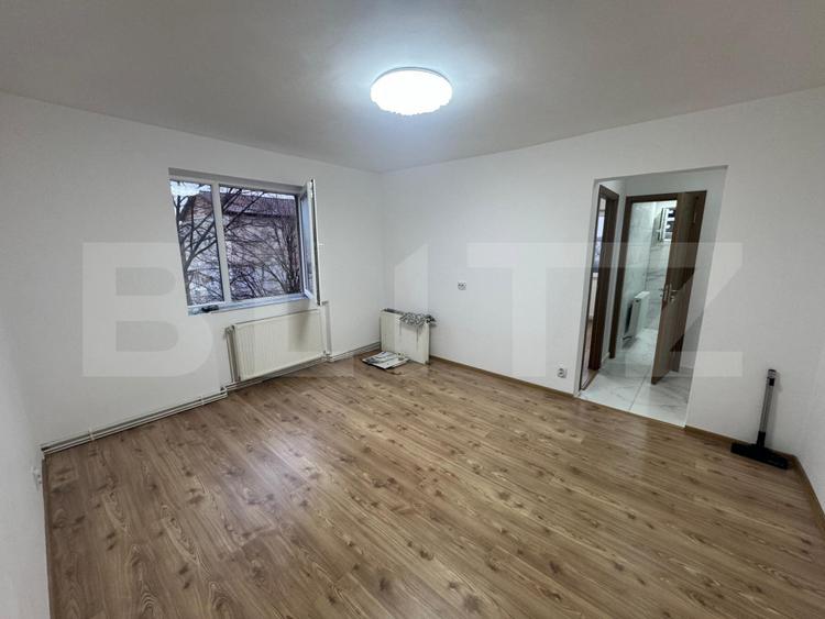 Apartament cu 2 camere de vanzare, 36.21 mp, Micro 14