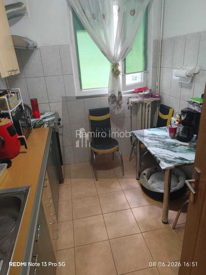 Apartament 3 camere, Metrou Nicolae Grigorescu, decomandat, etaj 2/4 - 2