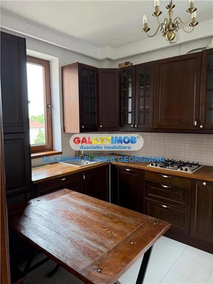 Apartament exclusivist 4 camere de vanzare - Bd. Apicultorilor