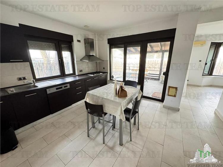 Vila P+1+M, 229 mp, 4 dormitoare, gradina si 4 parcari