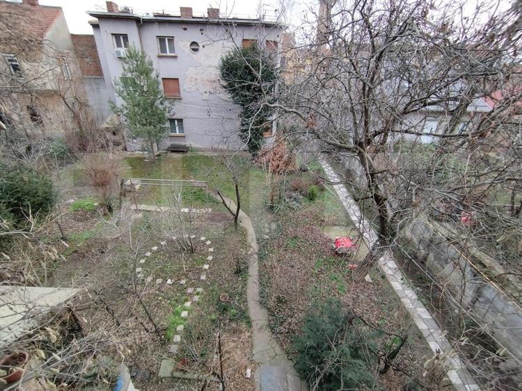 Apartament spațios, cu 4 camere, 155 mp, zona Catedrală și malul Begai