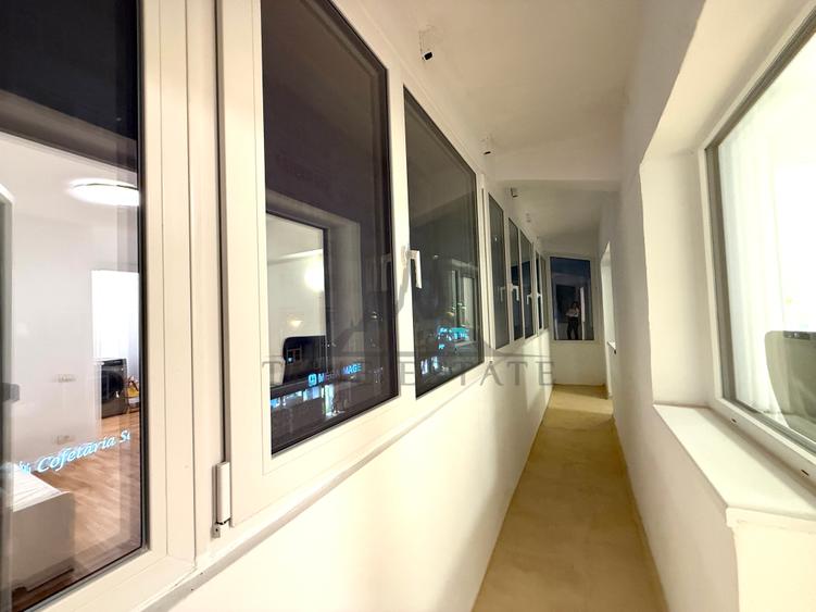 Vanzare apartament 4 camere cu boxa la subsol in bloc din 1982- UNIC in zona