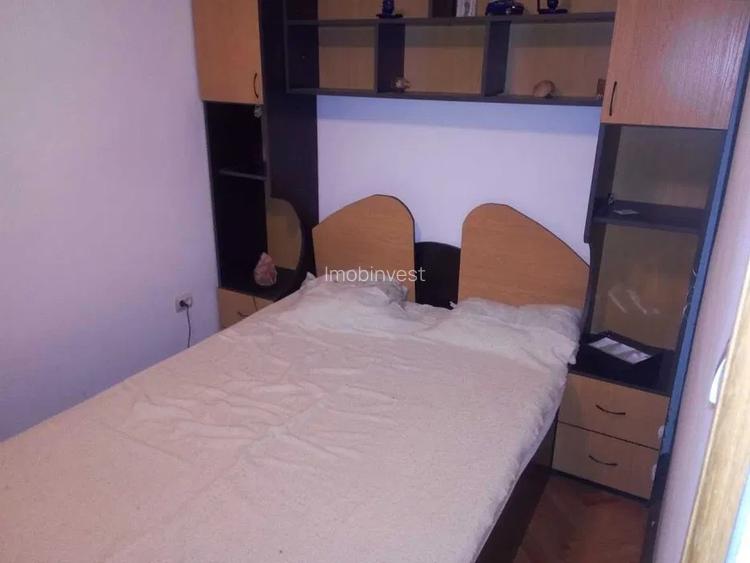 vand in Al.Savinesti ap.2 camere, semidecomandate,et.4 din 4, mobilat si utilat - 2