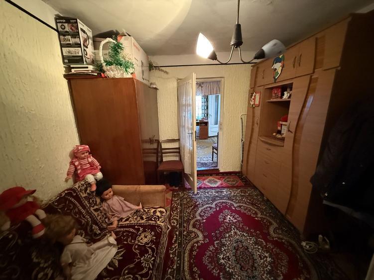 Casa demolabila și teren 800mp cu toate utilitățile deschidere 26,5mp