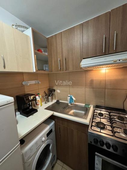 Se închiriază garsoniera , Bulevardul Poitiers 2 , are 20 mp, etajul 2/4  - 3
