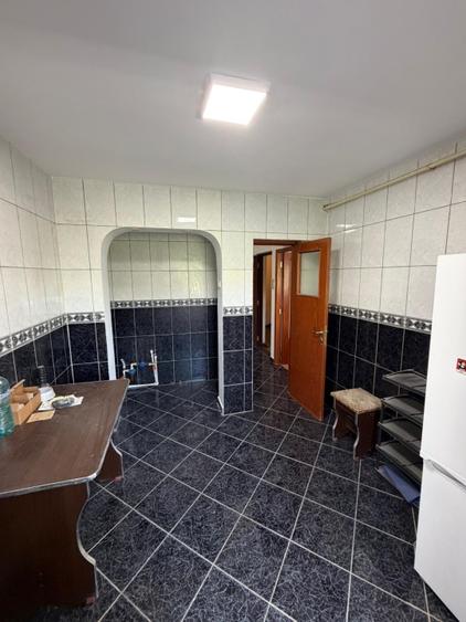 Apartament 3 camere, decomandat