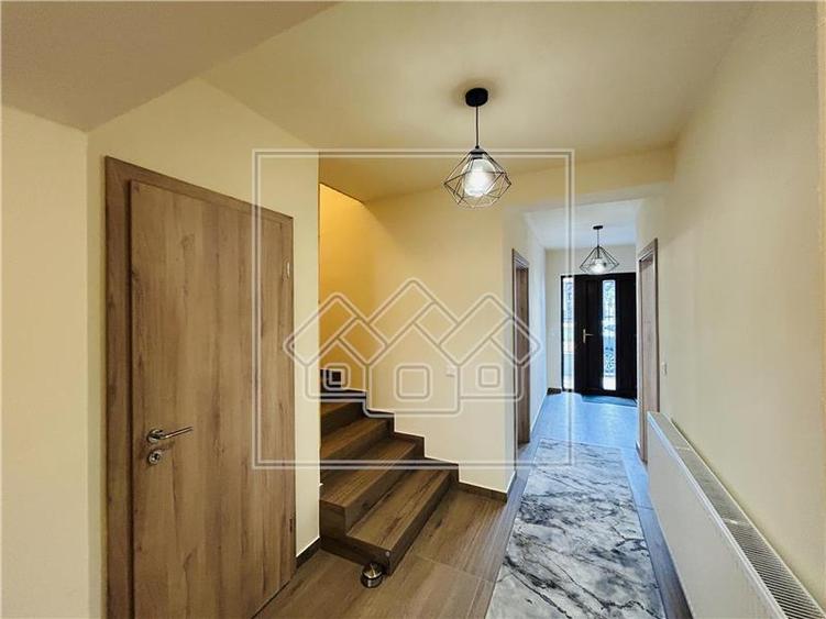 Casa la prima inchiriere, moderna - teren 350 mp - Calea Cisnadiei