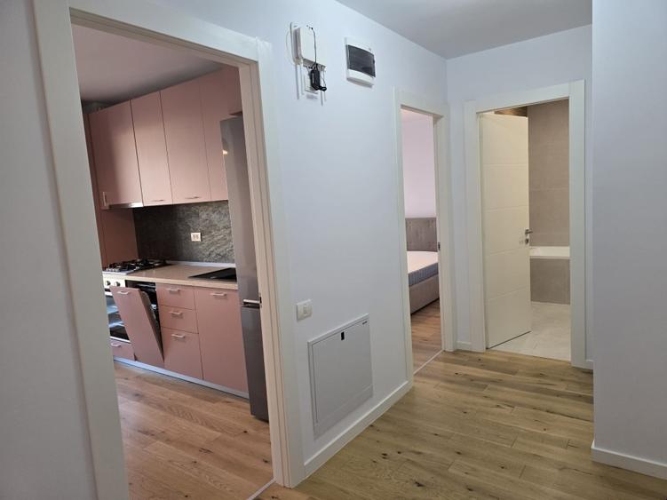 Apartament 2 camere + 2 locuri de parcare Metrou Crangasi