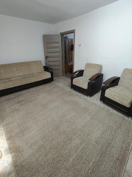 Apartament 2 camere la parter cu 2 balcoane