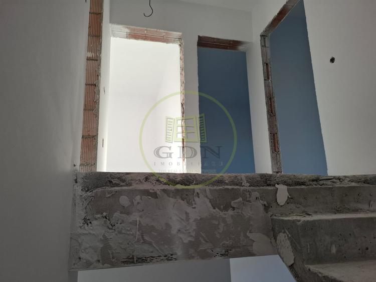 Duplex 4 camere, 128 mp, 2 locuri de parcare.